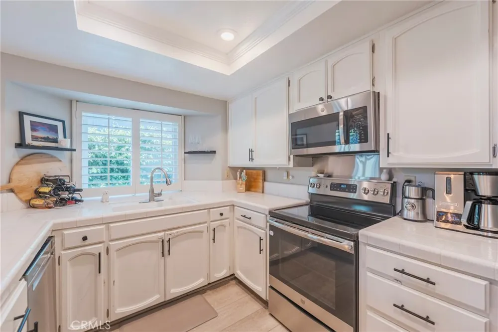 2687 Orange #C Costa Mesa, CA 92627