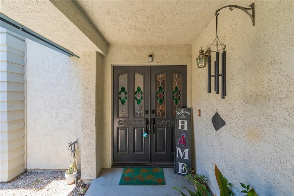 2687 Orange #C Costa Mesa, CA 92627