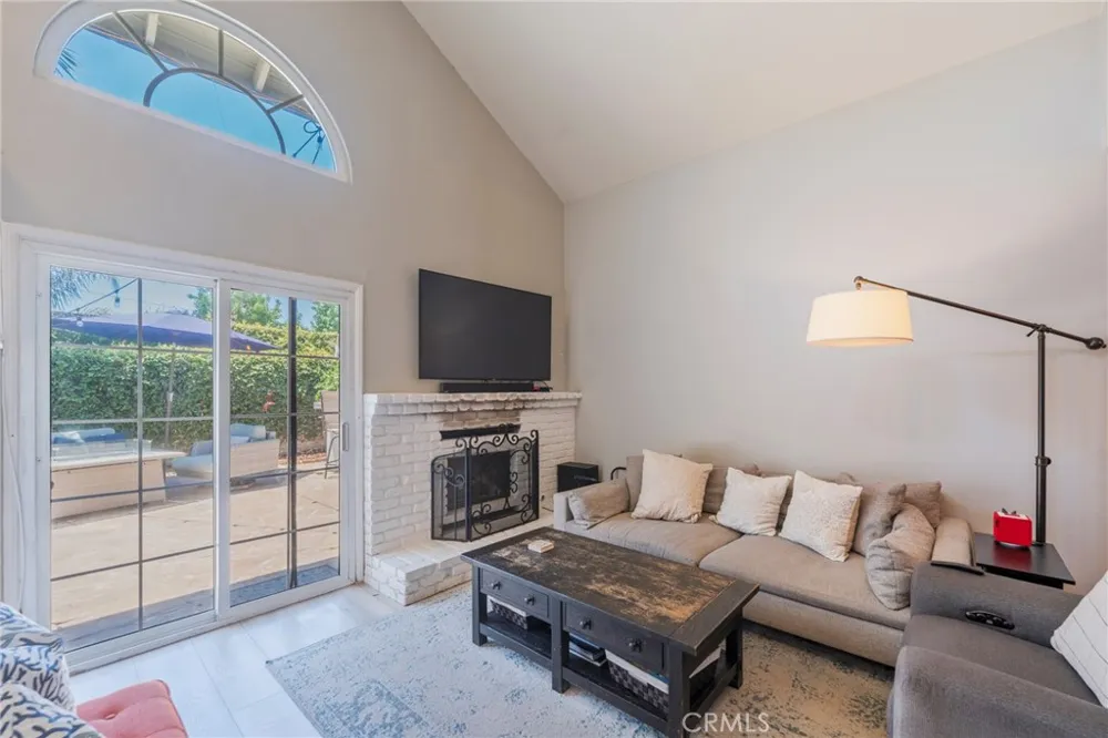 2687 Orange #C Costa Mesa, CA 92627