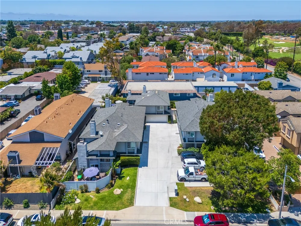 2687 Orange #C Costa Mesa, CA 92627