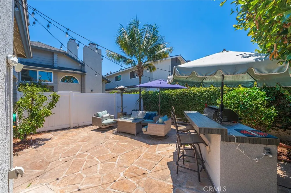2687 Orange #C Costa Mesa, CA 92627