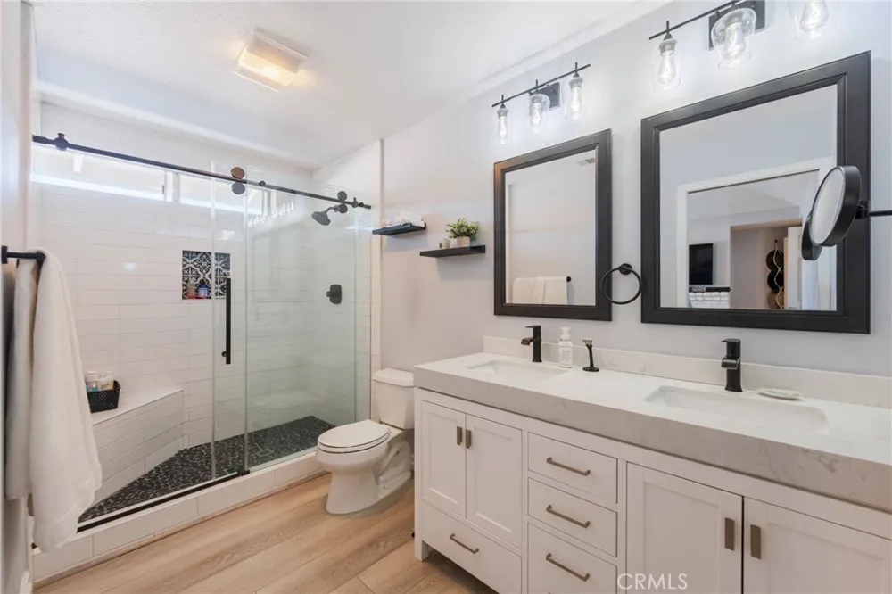 2687 Orange #C Costa Mesa, CA 92627