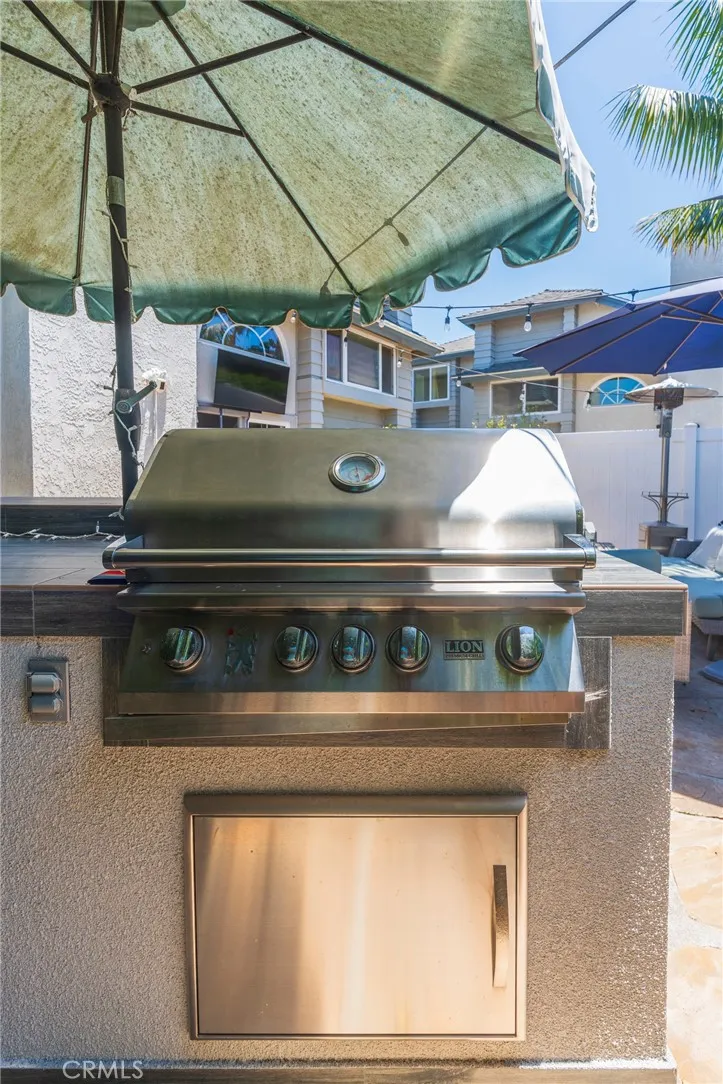 2687 Orange #C Costa Mesa, CA 92627