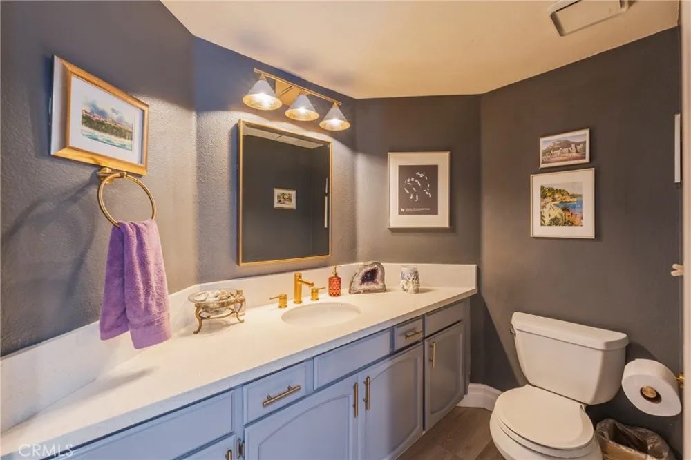 2687 Orange #C Costa Mesa, CA 92627