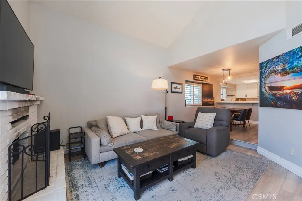 2687 Orange #C Costa Mesa, CA 92627
