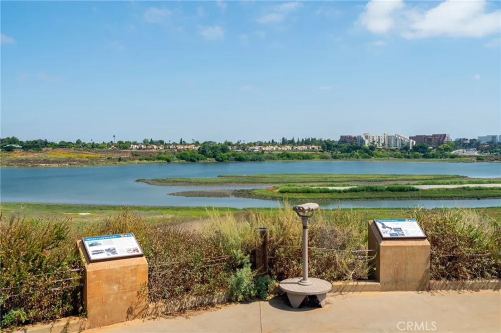 2687 Orange #C Costa Mesa, CA 92627