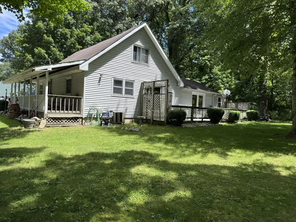 52985 Twin Lakeview Drive Dowagiac, MI 49047