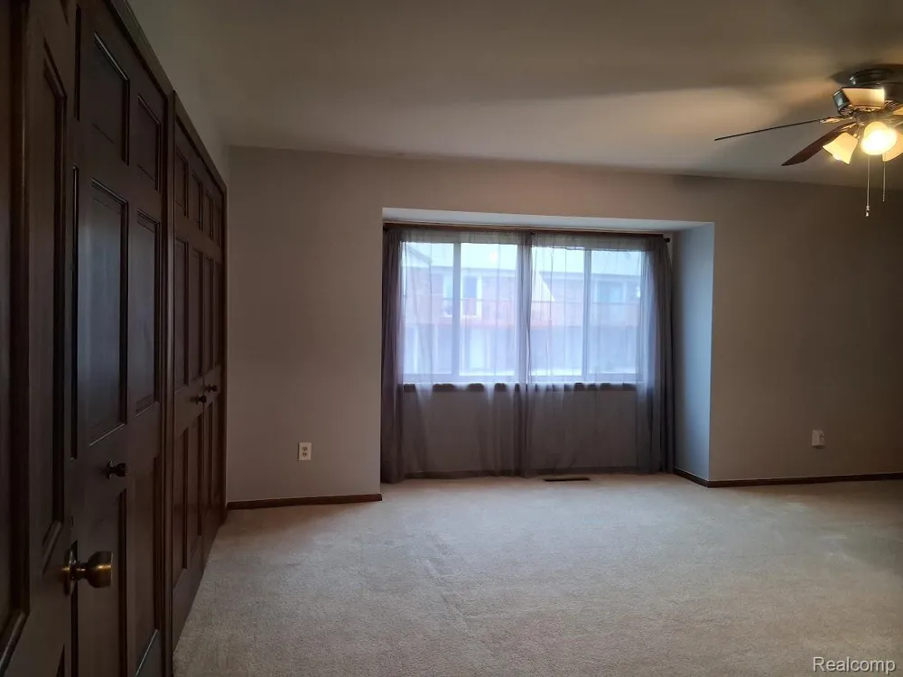 8510 S Pepper Ridge Drive S #8510 Grand Blanc Charter Township, MI 48439