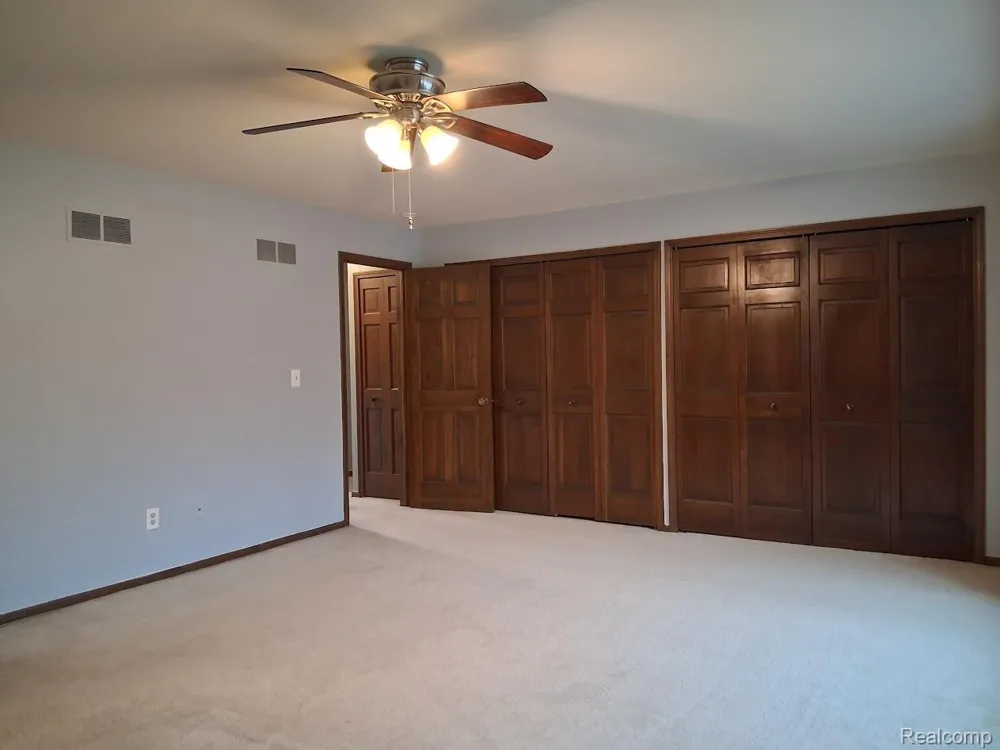 8510 S Pepper Ridge Drive S #8510 Grand Blanc Charter Township, MI 48439