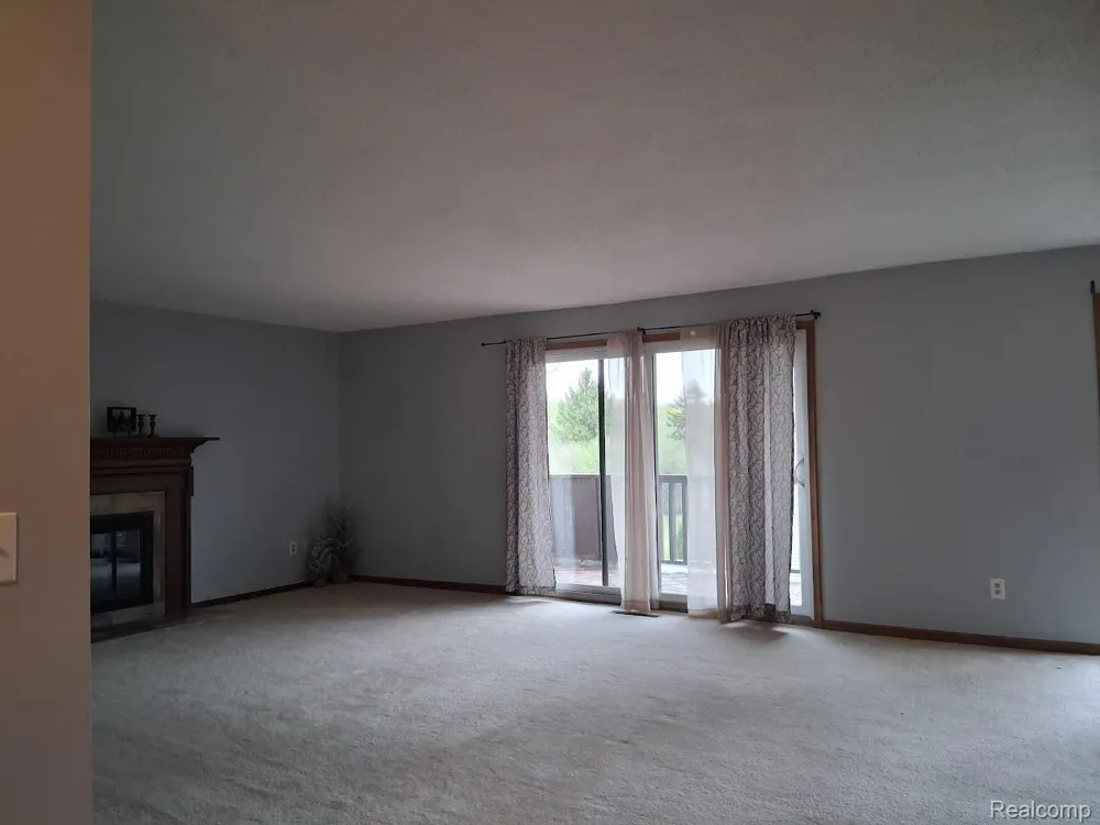 8510 S Pepper Ridge Drive S #8510 Grand Blanc Charter Township, MI 48439
