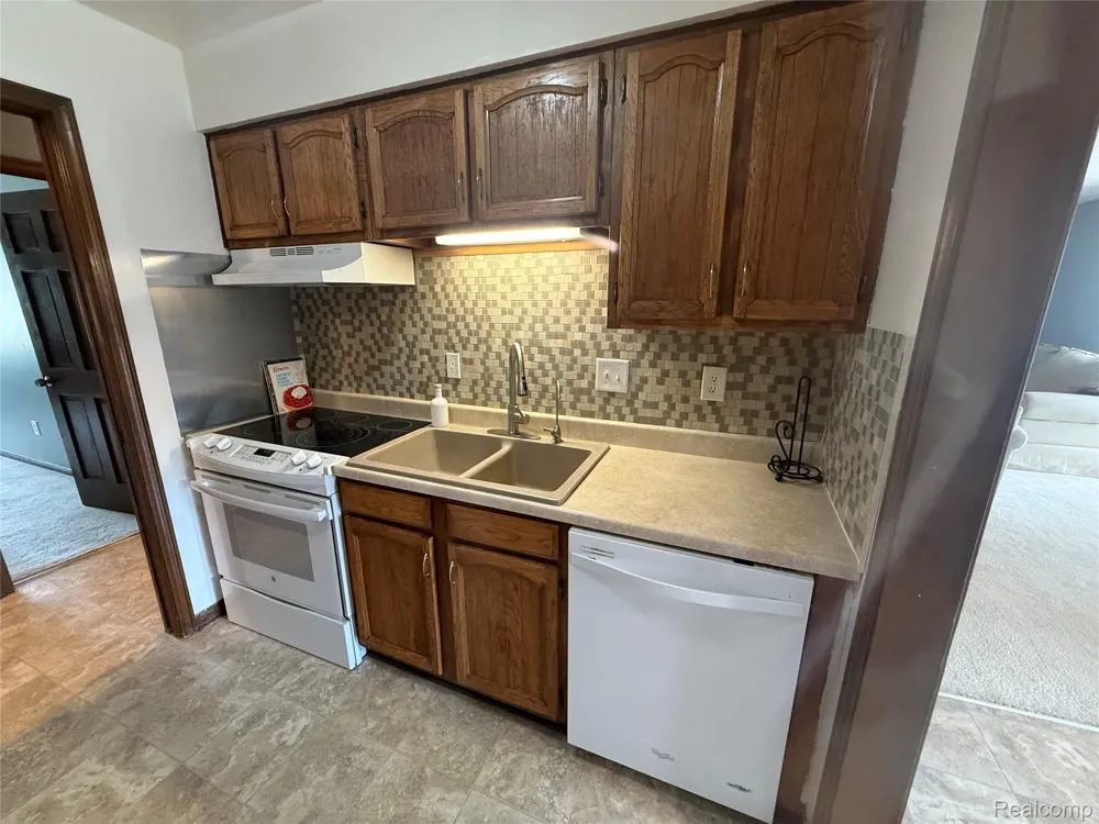 8510 S Pepper Ridge Drive S #8510 Grand Blanc Charter Township, MI 48439