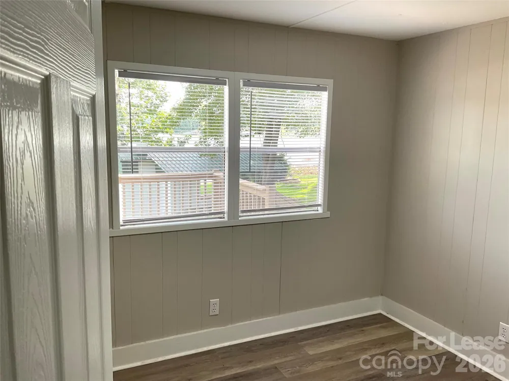 6950 Ingleside Drive Sherrills Ford, NC 28673