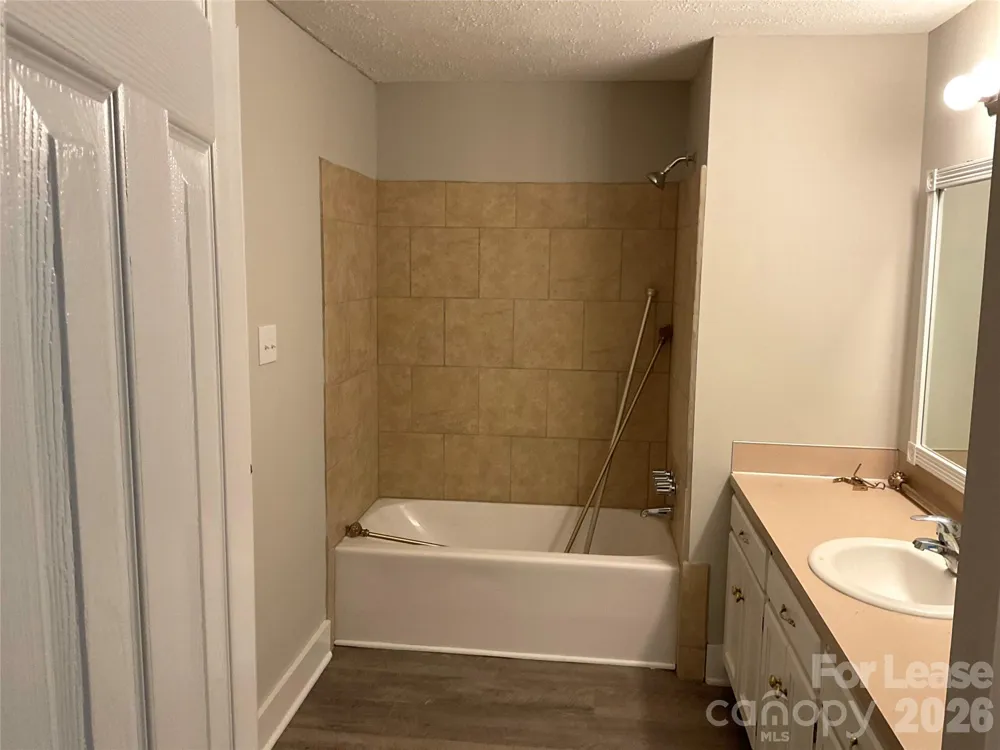 6950 Ingleside Drive Sherrills Ford, NC 28673