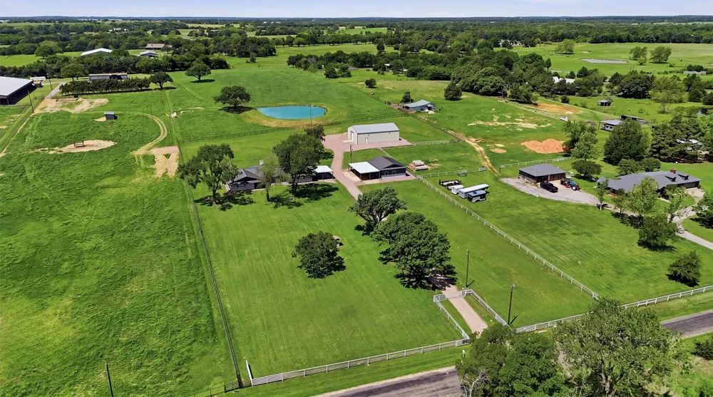 1861 Roland Road Whitesboro, TX 76273