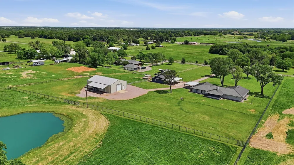 1861 Roland Road Whitesboro, TX 76273