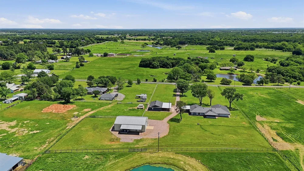 1861 Roland Road Whitesboro, TX 76273