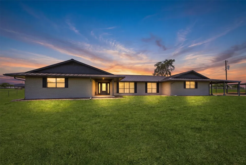 1861 Roland Road Whitesboro, TX 76273