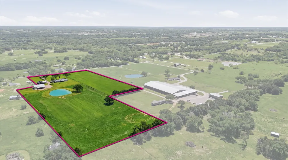 1861 Roland Road Whitesboro, TX 76273