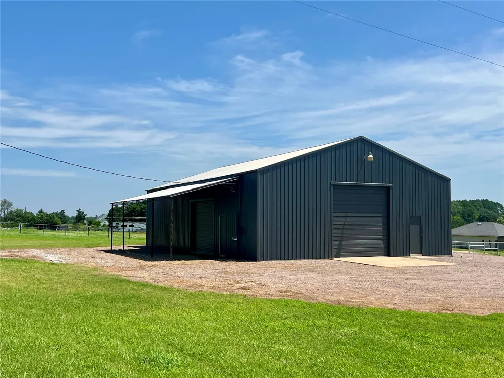 1861 Roland Road Whitesboro, TX 76273