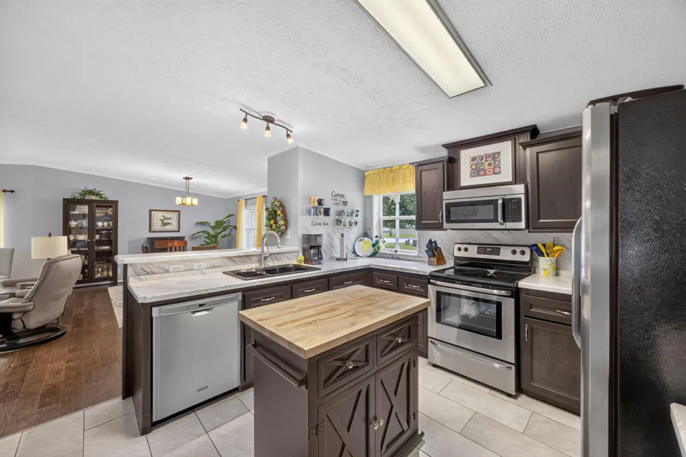 7597 Sunset Shores Drive Morton Township, MI 49346