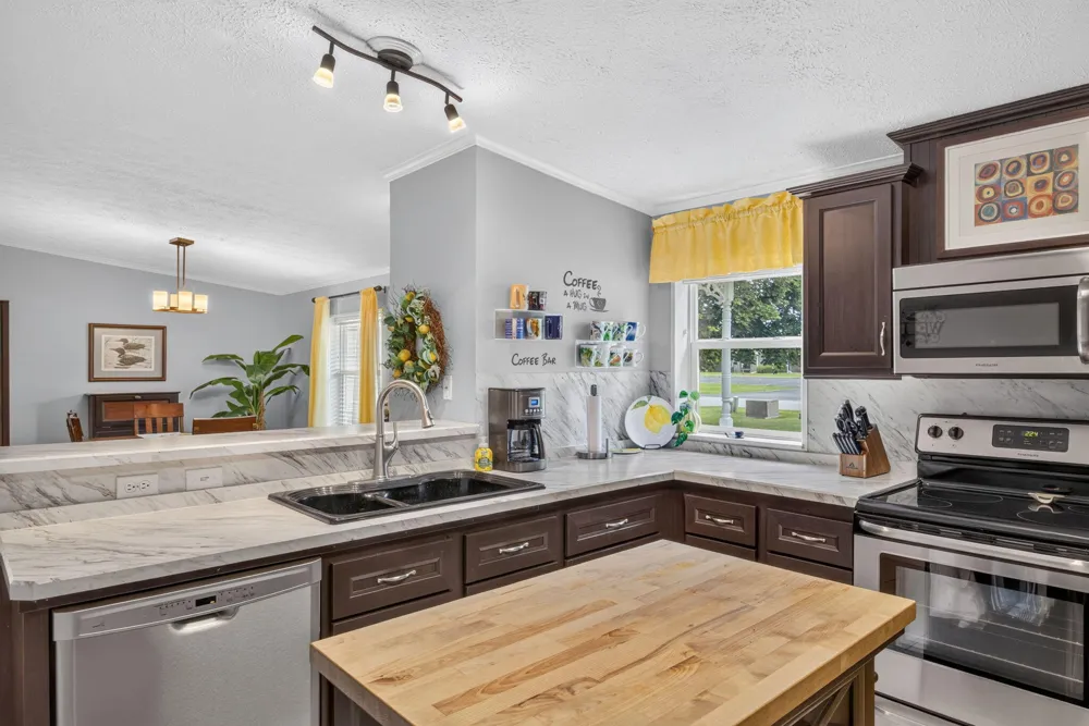 7597 Sunset Shores Drive Morton Township, MI 49346