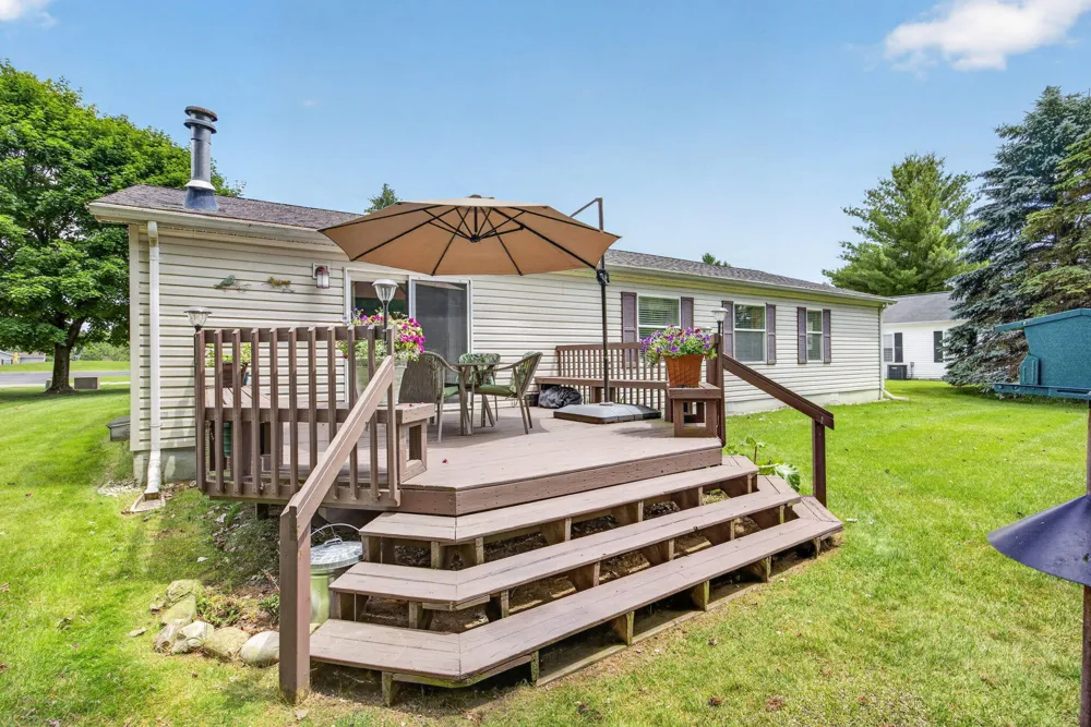 7597 Sunset Shores Drive Morton Township, MI 49346