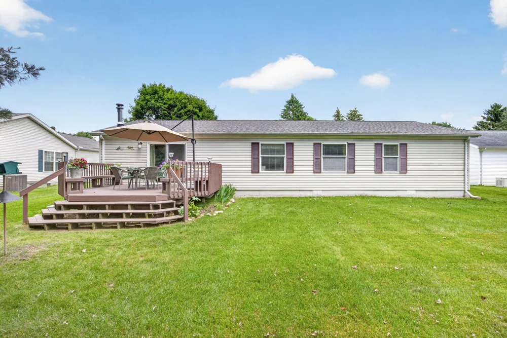 7597 Sunset Shores Drive Morton Township, MI 49346