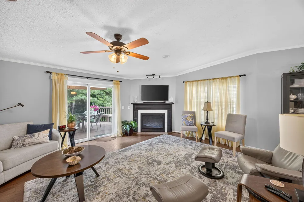 7597 Sunset Shores Drive Morton Township, MI 49346