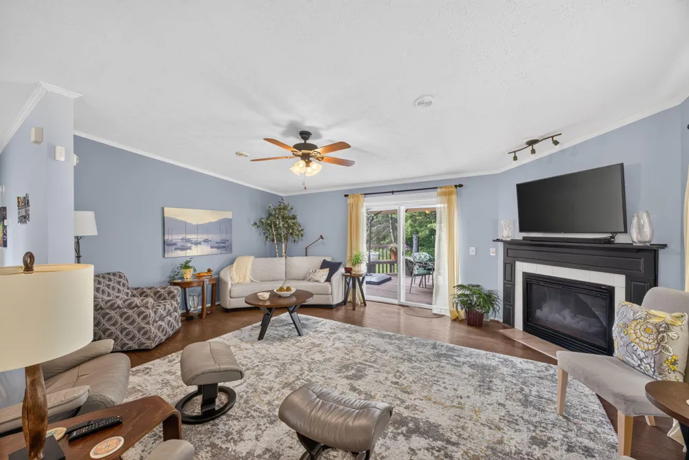 7597 Sunset Shores Drive Morton Township, MI 49346