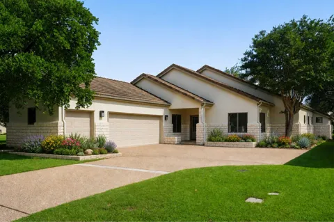 2422 Founders Circle