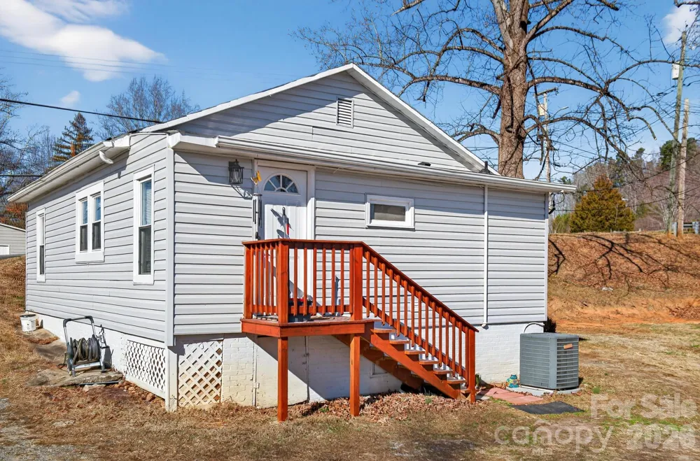 105 Countryside Drive SW Lenoir, NC 28645