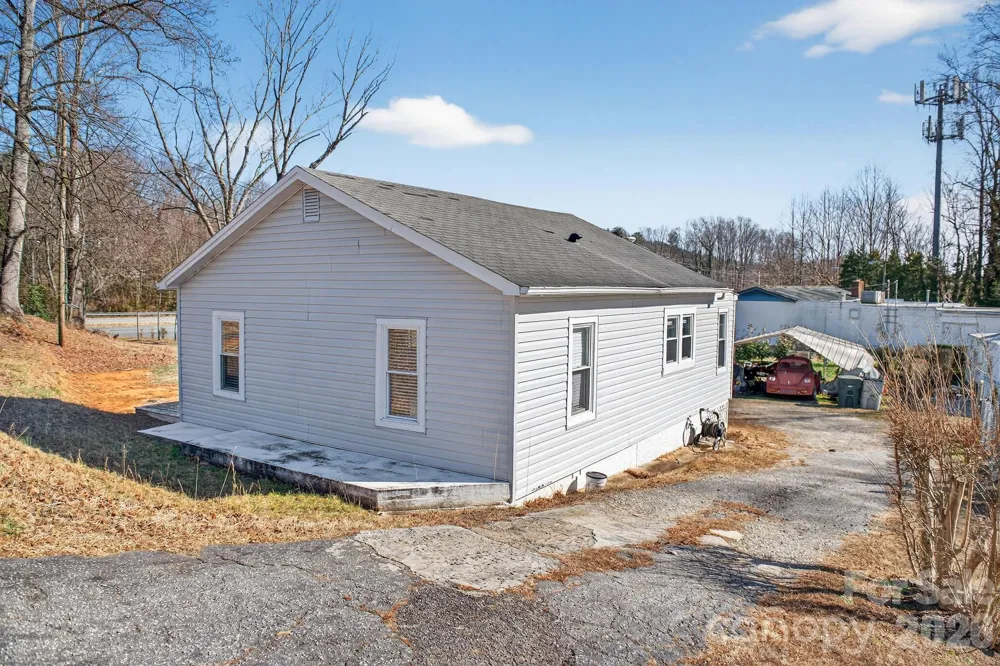 105 Countryside Drive SW Lenoir, NC 28645