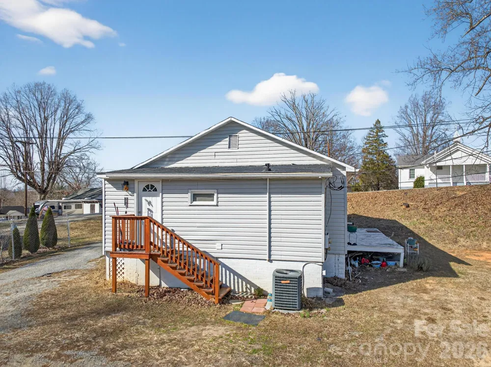 105 Countryside Drive SW Lenoir, NC 28645