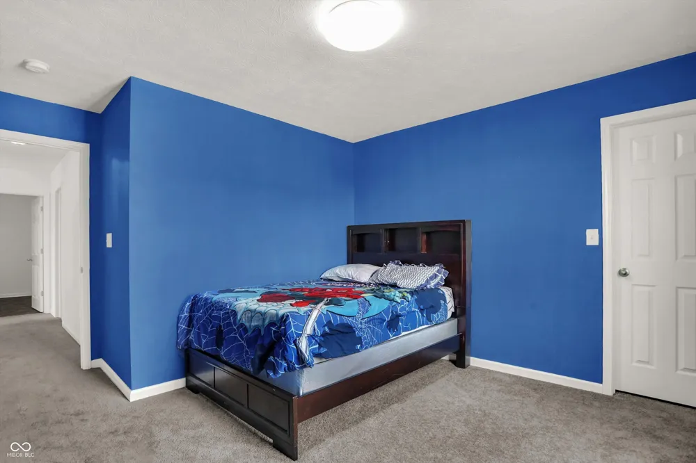 180 Blue Lace Drive Whiteland, IN 46184
