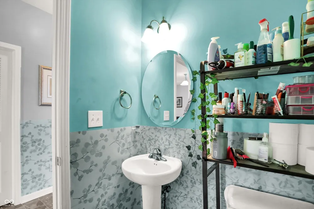180 Blue Lace Drive Whiteland, IN 46184