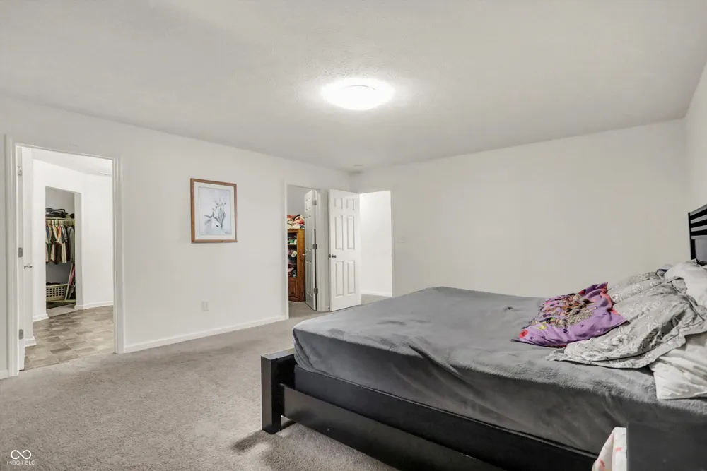 180 Blue Lace Drive Whiteland, IN 46184