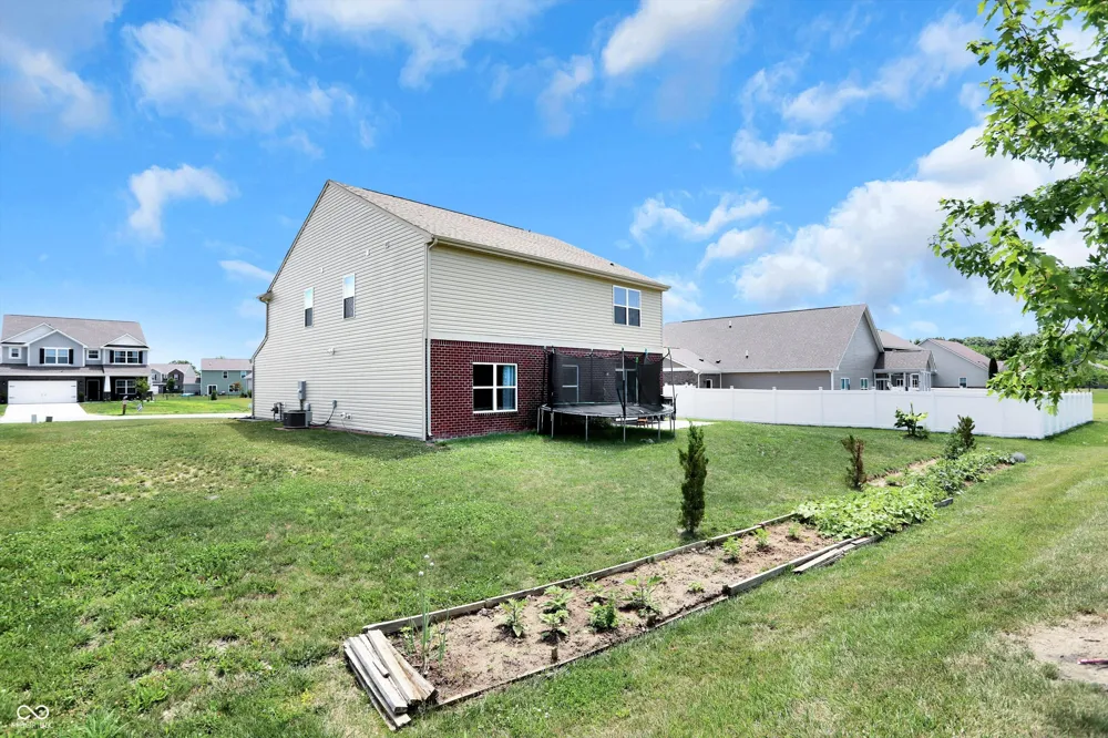 180 Blue Lace Drive Whiteland, IN 46184