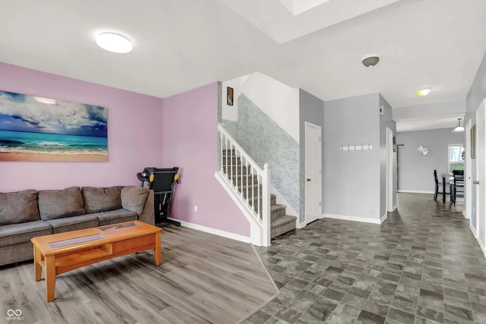 180 Blue Lace Drive Whiteland, IN 46184