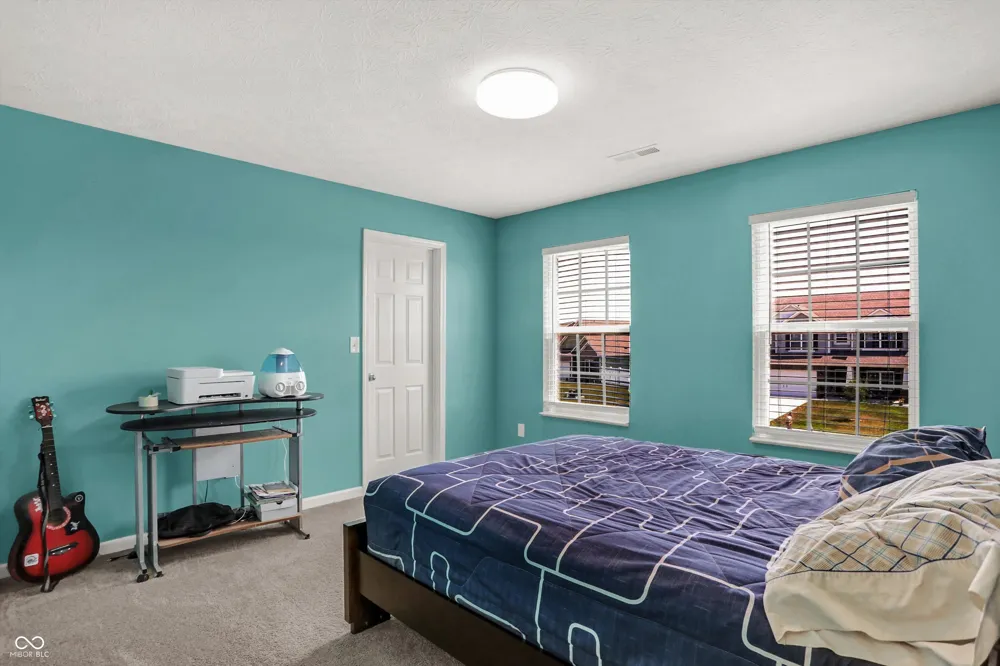 180 Blue Lace Drive Whiteland, IN 46184