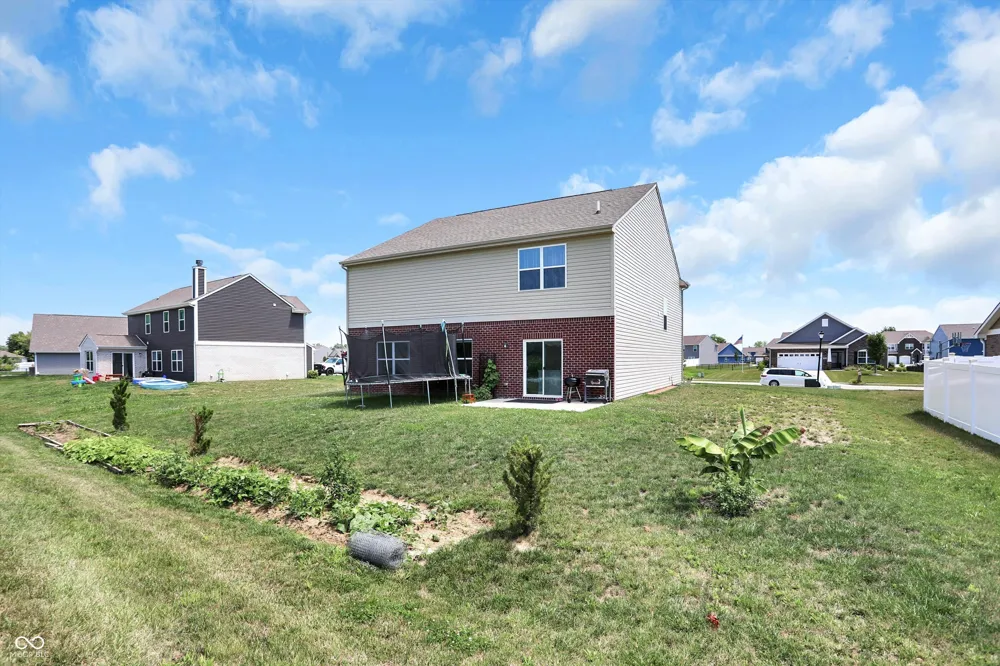 180 Blue Lace Drive Whiteland, IN 46184