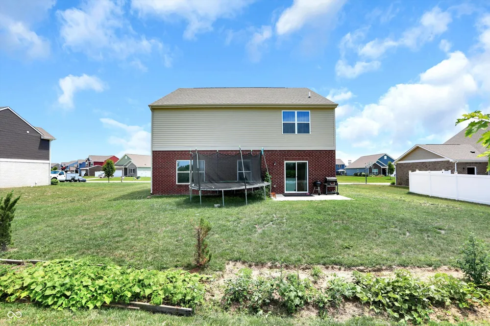 180 Blue Lace Drive Whiteland, IN 46184