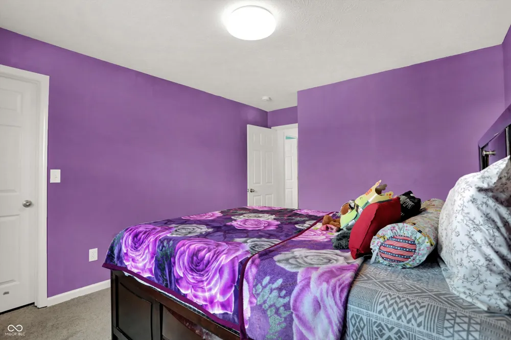 180 Blue Lace Drive Whiteland, IN 46184
