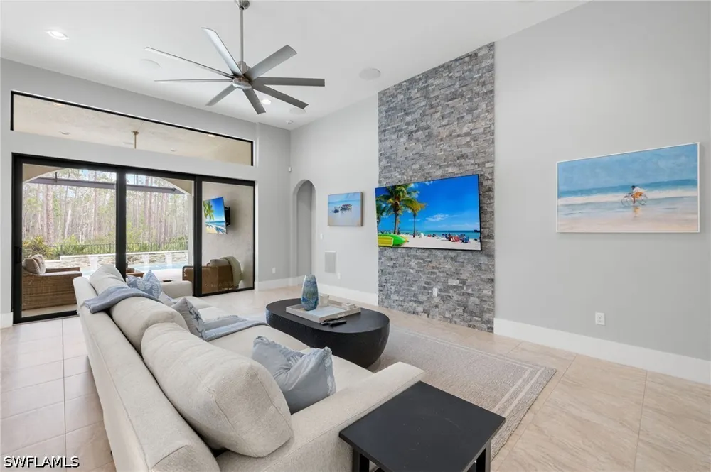 RESERVE LANE Naples, FL 34109
