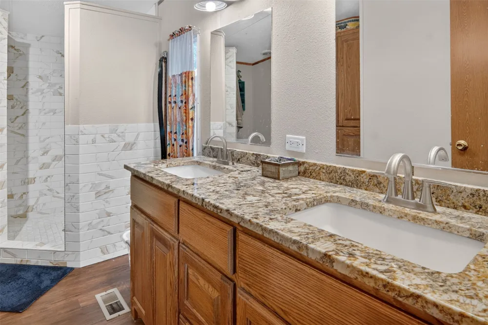 313 Butler Point Road Possum Kingdom Lake, TX 76449