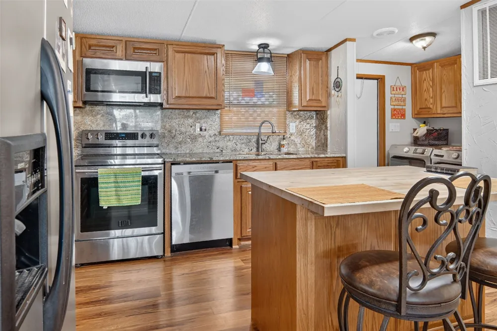 313 Butler Point Road Possum Kingdom Lake, TX 76449