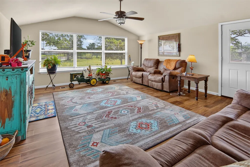 313 Butler Point Road Possum Kingdom Lake, TX 76449