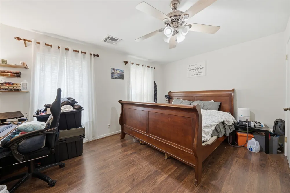 307 W Goddard Street West, TX 76691