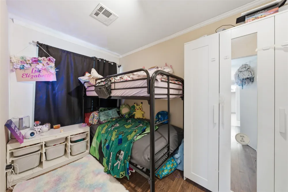307 W Goddard Street West, TX 76691