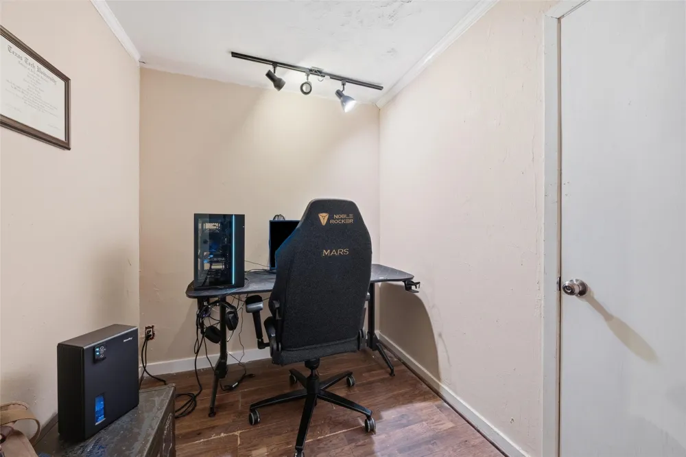 307 W Goddard Street West, TX 76691