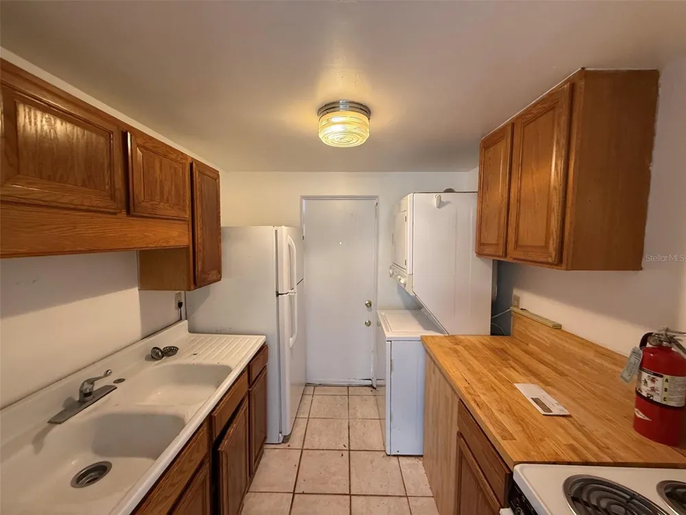 912 SW 6TH AVENUE Gainesville, FL 32601